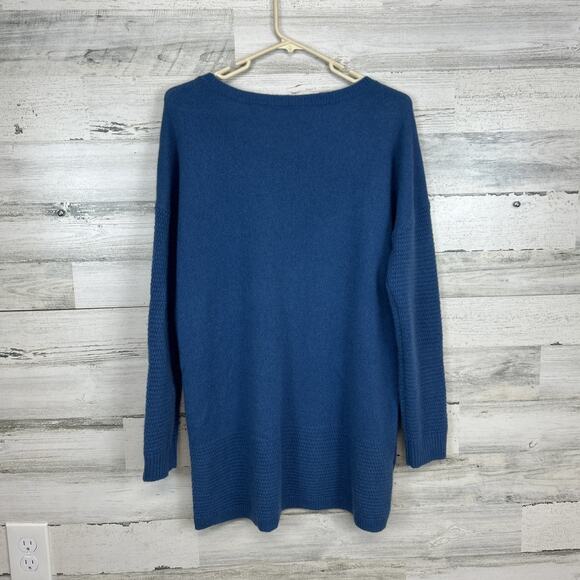 Soft Surroundings Woman’s Cashmere Blue Soft Sweater Size Medium Tunic Buttons - Picture 4 of 8